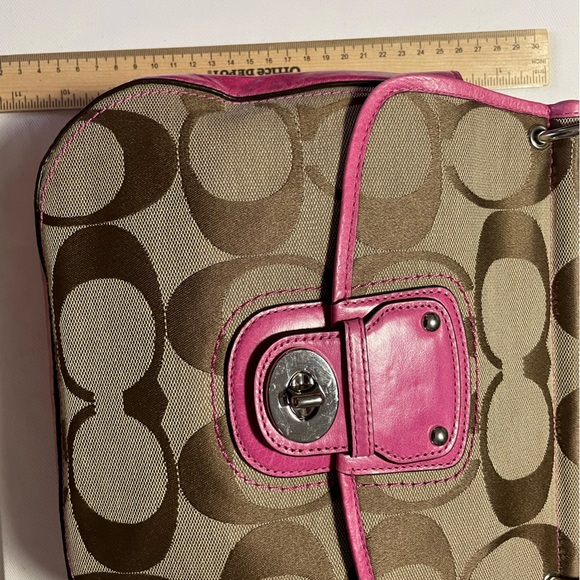 NWT COACH HANDBAG SV/Khaki/Magenta.  Shoulder strap included. - Picture 10 of 12